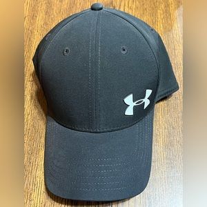 Under Armor Hat, Mens hat, medium/Large, color Black